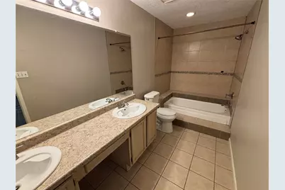 16715 Dale Oak Way, Houston, TX 77058 - Photo 7