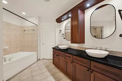 1900 Genesee Street #310, Houston, TX 77006 - Photo 17