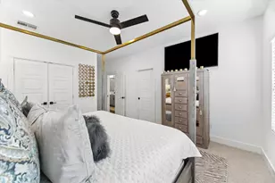 3012 Jensen Springs Ln, Houston, TX 77026 - Photo 13