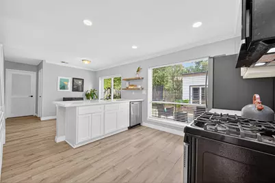 56 N Morningwood Court, Spring, TX 77380 - Photo 13