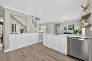 56 N Morningwood Ct, Spring, TX 77380 - Photo 19