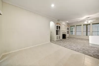 27 E Bellmeade Place, The Woodlands, TX 77382 - Photo 17