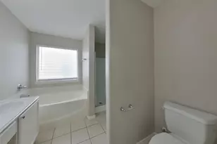 2002 Briar Grove Dr, Conroe, TX 77301 - Photo 9