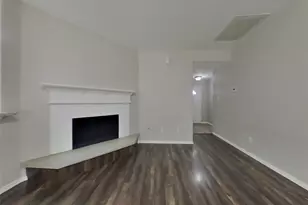 2002 Briar Grove Dr, Conroe, TX 77301 - Photo 3