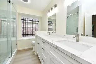 7034 River Bluff Dr, Houston, TX 77085 - Photo 19