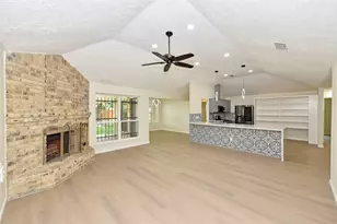 7034 River Bluff Dr, Houston, TX 77085 - Photo 7