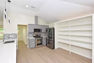 7034 River Bluff Dr, Houston, TX 77085 - Photo 13