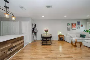 2425 Holly Hall St, Houston, TX 77054 - Photo 11