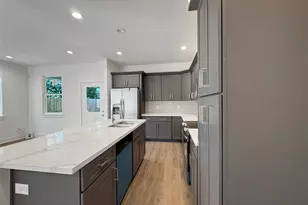 5427 Bellfort Ave, Houston, TX 77033 - Photo 9