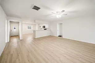 8606 Parkhill Forest Dr, Houston, TX 77088 - Photo 13