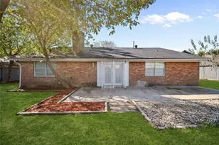 8606 Parkhill Forest Dr, Houston, TX 77088 - Photo 5