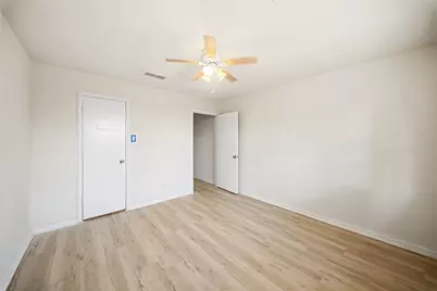 8606 Parkhill Forest Drive, Houston, TX 77088 - Photo 27