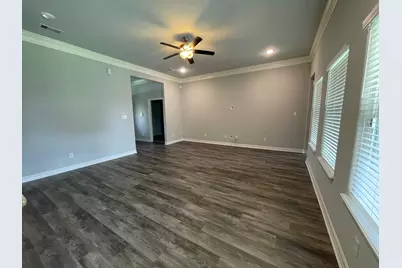 107 Freedom Drive, Clute, TX 77531 - Photo 3