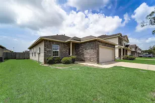 315 Apache Field Ln, La Marque, TX 77568 - Photo 3