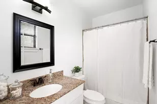 612 W 27th St, Houston, TX 77008 - Photo 33