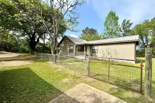 909 W Elder, Colmesneil, TX 75938 - Photo 1