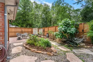 99 S Village Knoll Cir, The Woodlands, TX 77381 - Photo 37