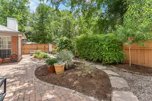 99 S Village Knoll Cir, The Woodlands, TX 77381 - Photo 37