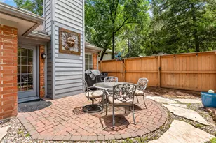 99 S Village Knoll Cir, The Woodlands, TX 77381 - Photo 35