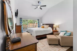 99 S Village Knoll Cir, The Woodlands, TX 77381 - Photo 25