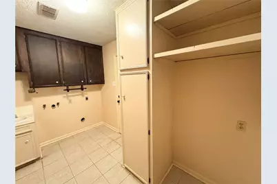 1221 Green Briar Drive, Huntsville, TX 77340 - Photo 9
