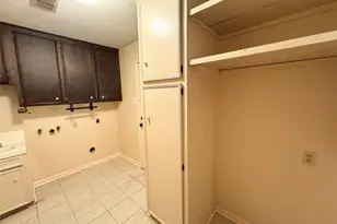 1221 Greenbriar Dr, Huntsville, TX 77340 - Photo 9