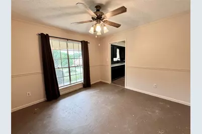 1221 Green Briar Drive, Huntsville, TX 77340 - Photo 5