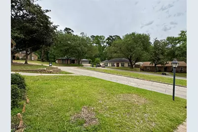 1221 Green Briar Drive, Huntsville, TX 77340 - Photo 3