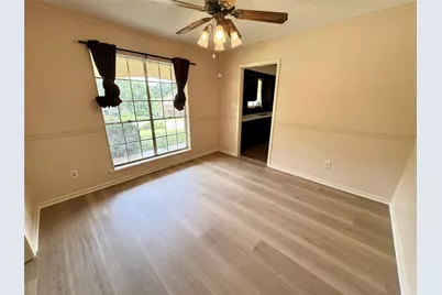 1221 Green Briar Drive, Huntsville, TX 77340 - Photo 5