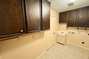 1221 Greenbriar Dr, Huntsville, TX 77340 - Photo 11