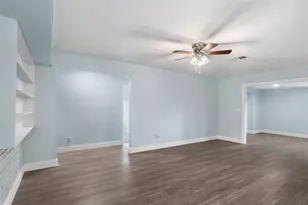 666 Elton St, Houston, TX 77034 - Photo 9