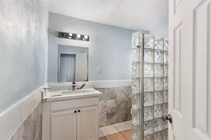 666 Elton St, Houston, TX 77034 - Photo 23
