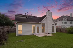 2710 Sienna Springs Dr, Pearland, TX 77007 - Photo 3