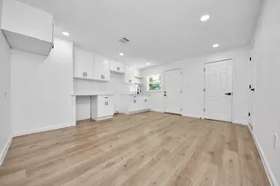 10418 Burman St, Houston, TX 77029 - Photo 7