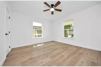 10418 Burman Street, Houston, TX 77029 - Photo 21