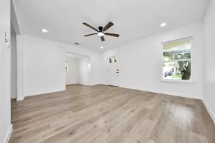 10418 Burman St, Houston, TX 77029 - Photo 3