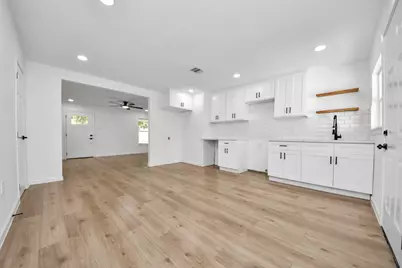 10418 Burman Street, Houston, TX 77029 - Photo 9