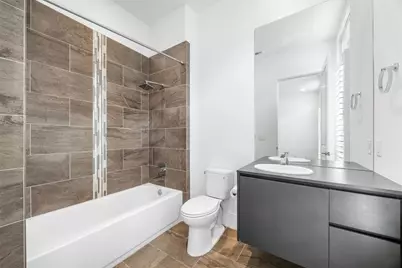 11107 Savannah Oaks Lane, Houston, TX 77043 - Photo 35