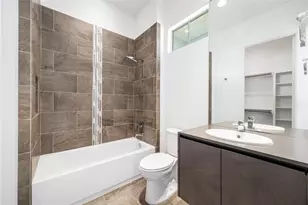 11107 Savannah Oaks Ln, Houston, TX 77043 - Photo 39