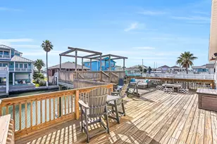 21709 Deaf P Smith Dr, Galveston, TX 77554 - Photo 23