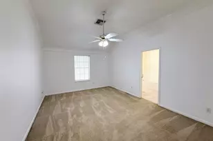 9221 Desirable Dr, La Porte, TX 77571 - Photo 5