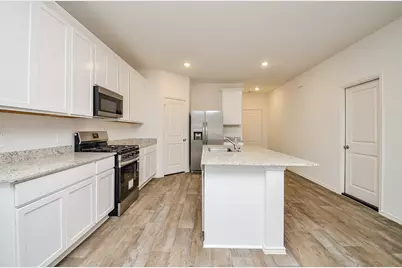 3806 Axyl Run Court, Fulshear, TX 77441 - Photo 5