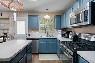 6923 Lonesome Woods Trail, Humble, TX 77346 - Photo 11