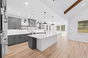 124 Roebuck Ln, New Waverly, TX 77358 - Photo 7