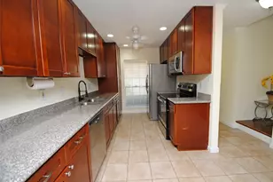 12739 Huntingwick Dr, Houston, TX 77024 - Photo 9