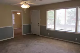 1310 16th St, Huntsville, TX 77340 - Photo 5