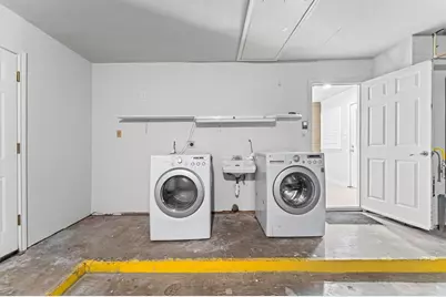 4630 Creekbend Drive, Houston, TX 77035 - Photo 17