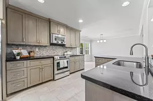 4630 Creekbend Dr, Houston, TX 77035 - Photo 5