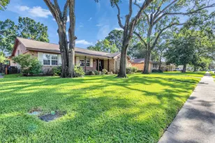 426 Shadow Creek Dr, El Lago, TX 77586 - Photo 3