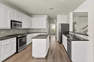 18106 Castle Rain Dr, Humble, TX 77346 - Photo 9